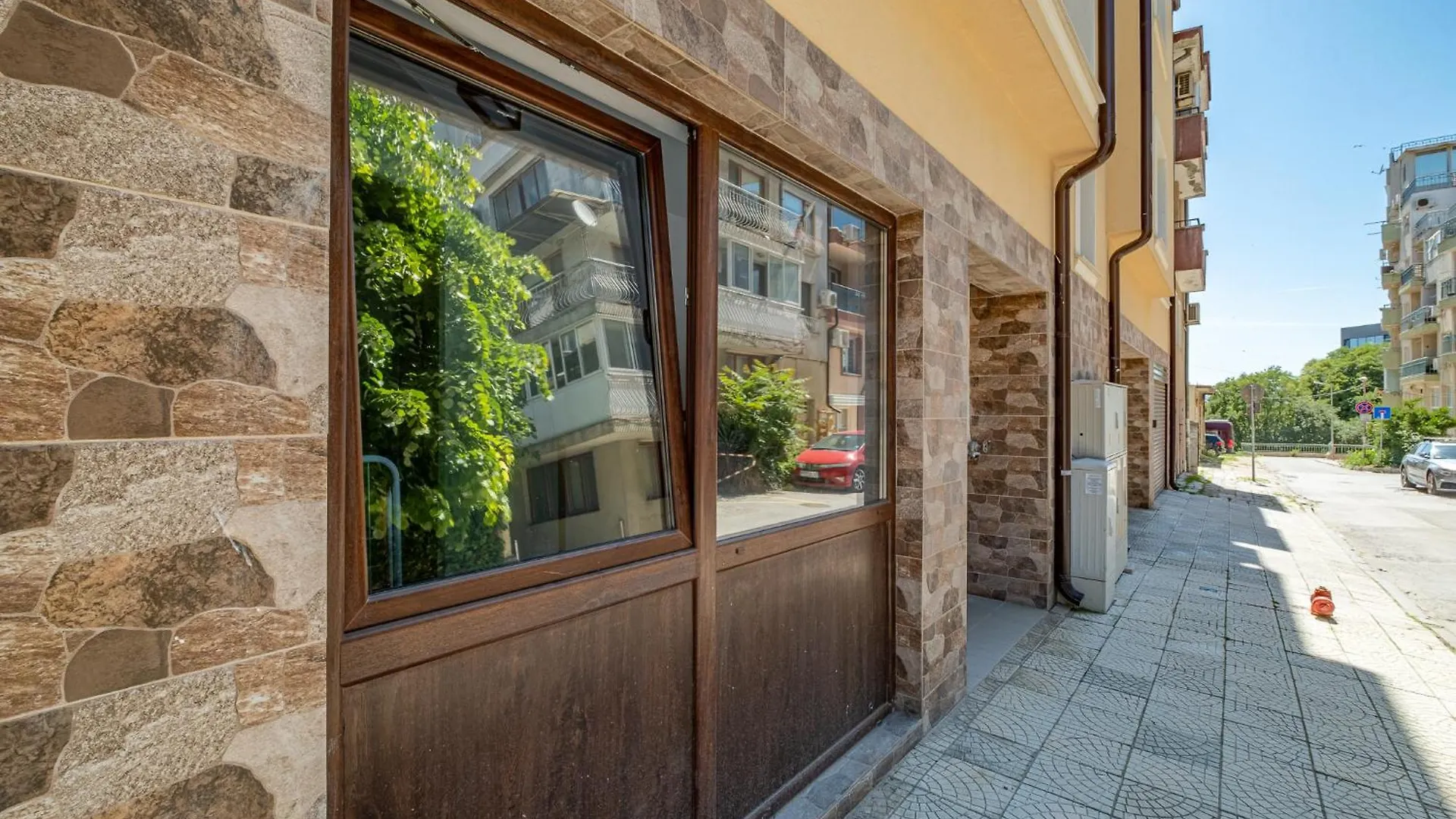 Cozy Central Apartment Varna & Parking