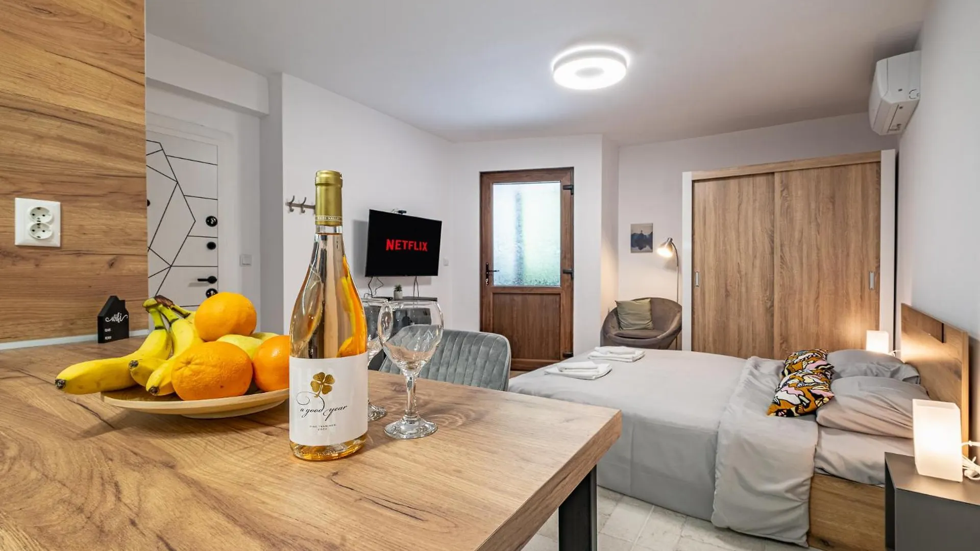 Cozy Central Apartment Varna & Parking Bulgaria