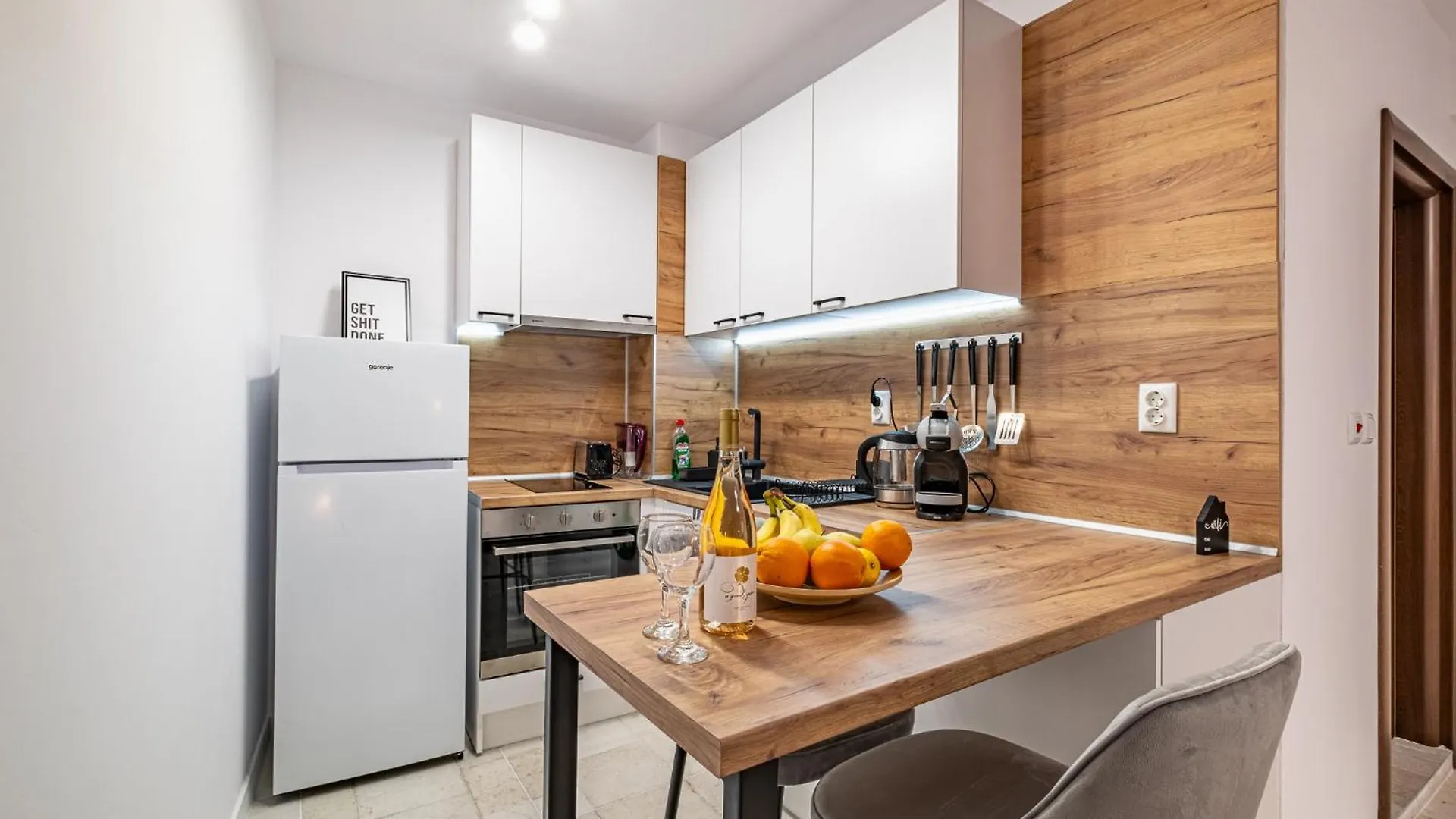 Cozy Central Apartment Varna & Parking 0*,  Bulgaria