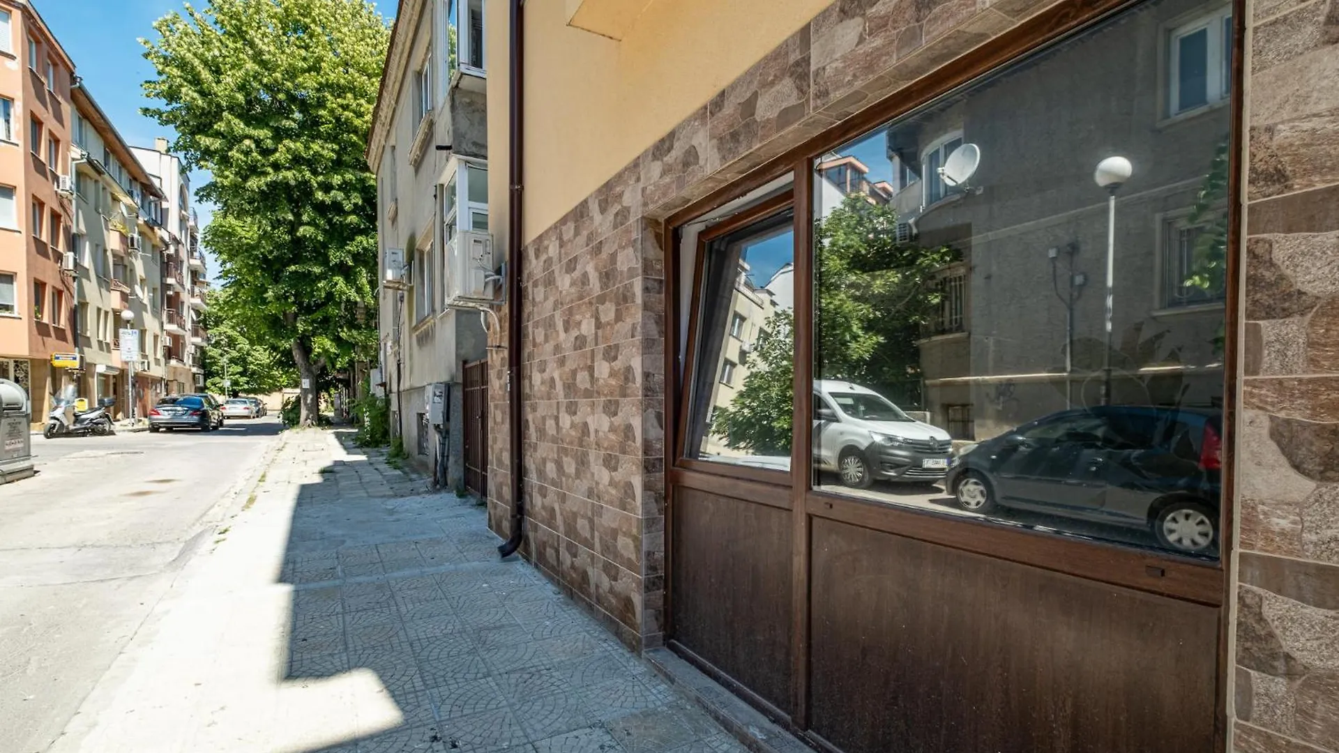 Cozy Central Apartment Varna & Parking
