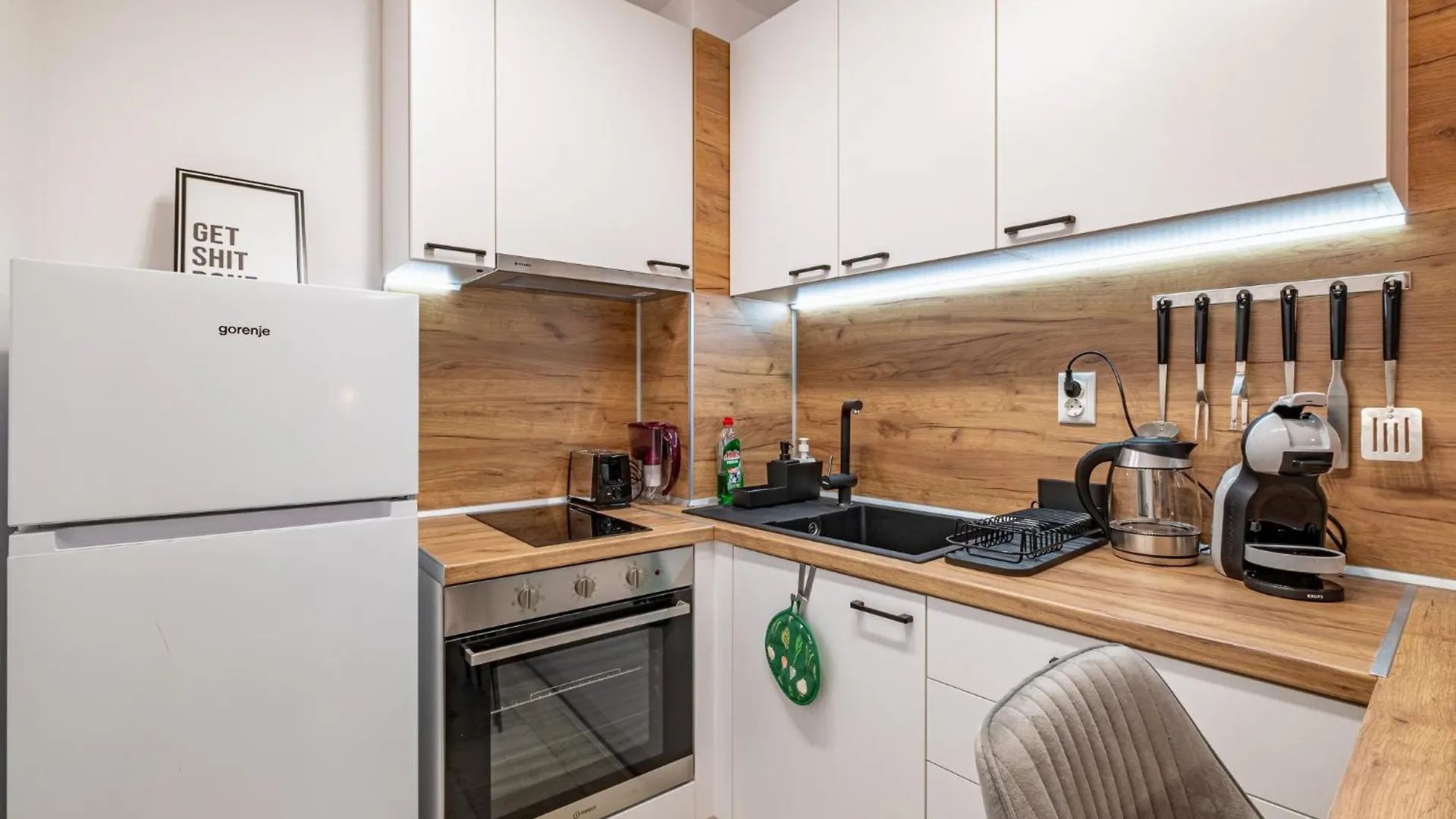 Cozy Central Apartment Varna & Parking