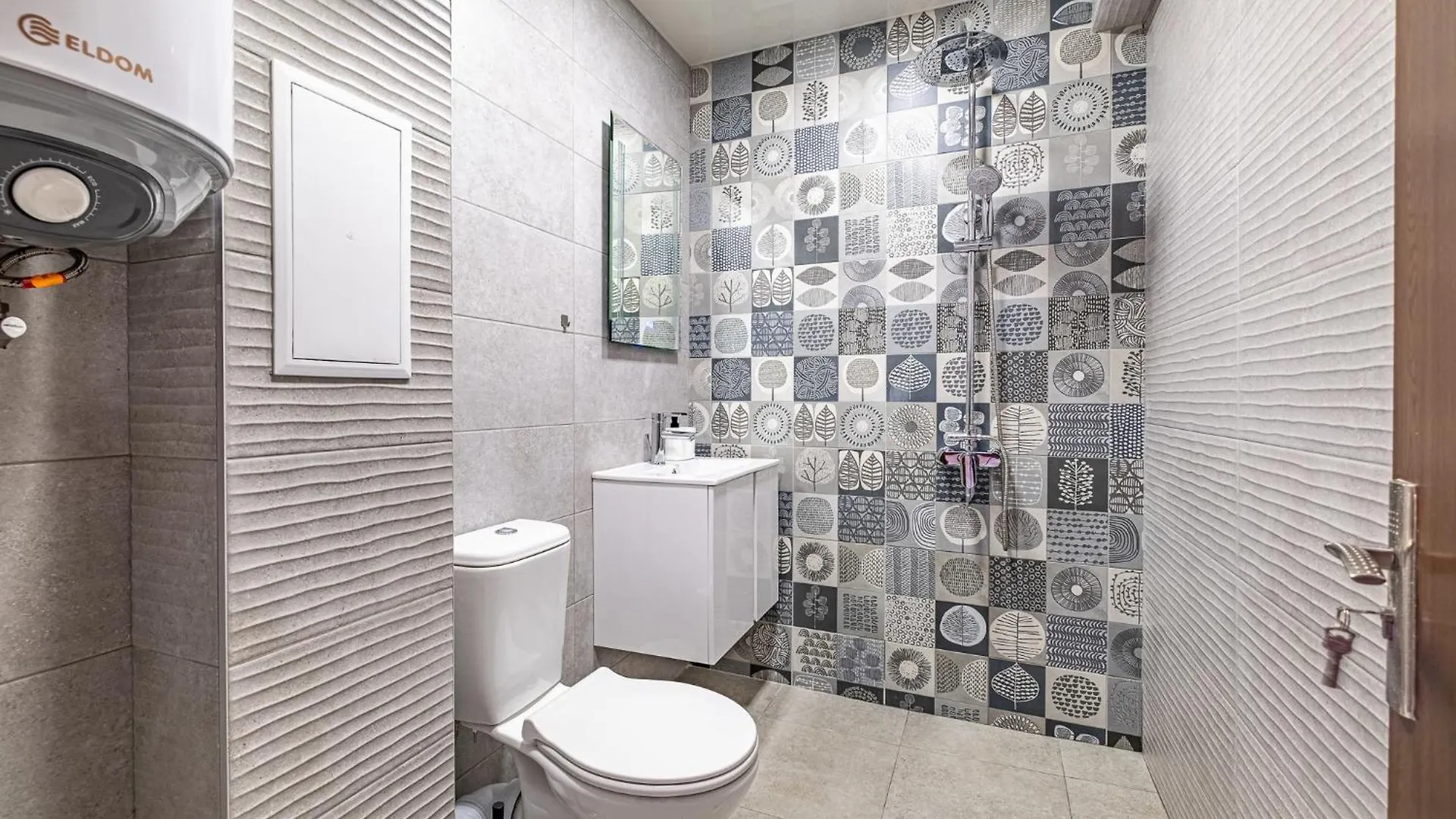 Cozy Central Apartment Varna & Parking