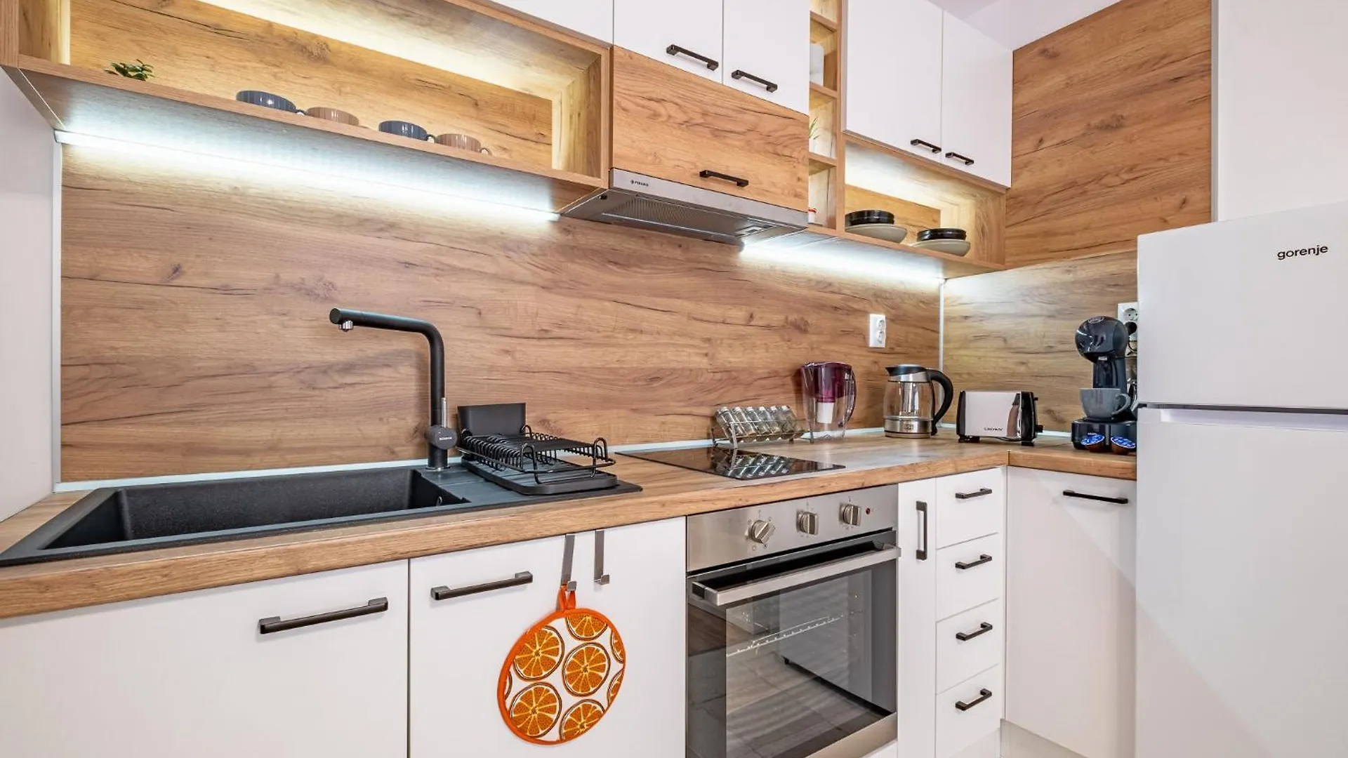 Cozy Central Apartment Varna & Parking 0*,  Bulgaria