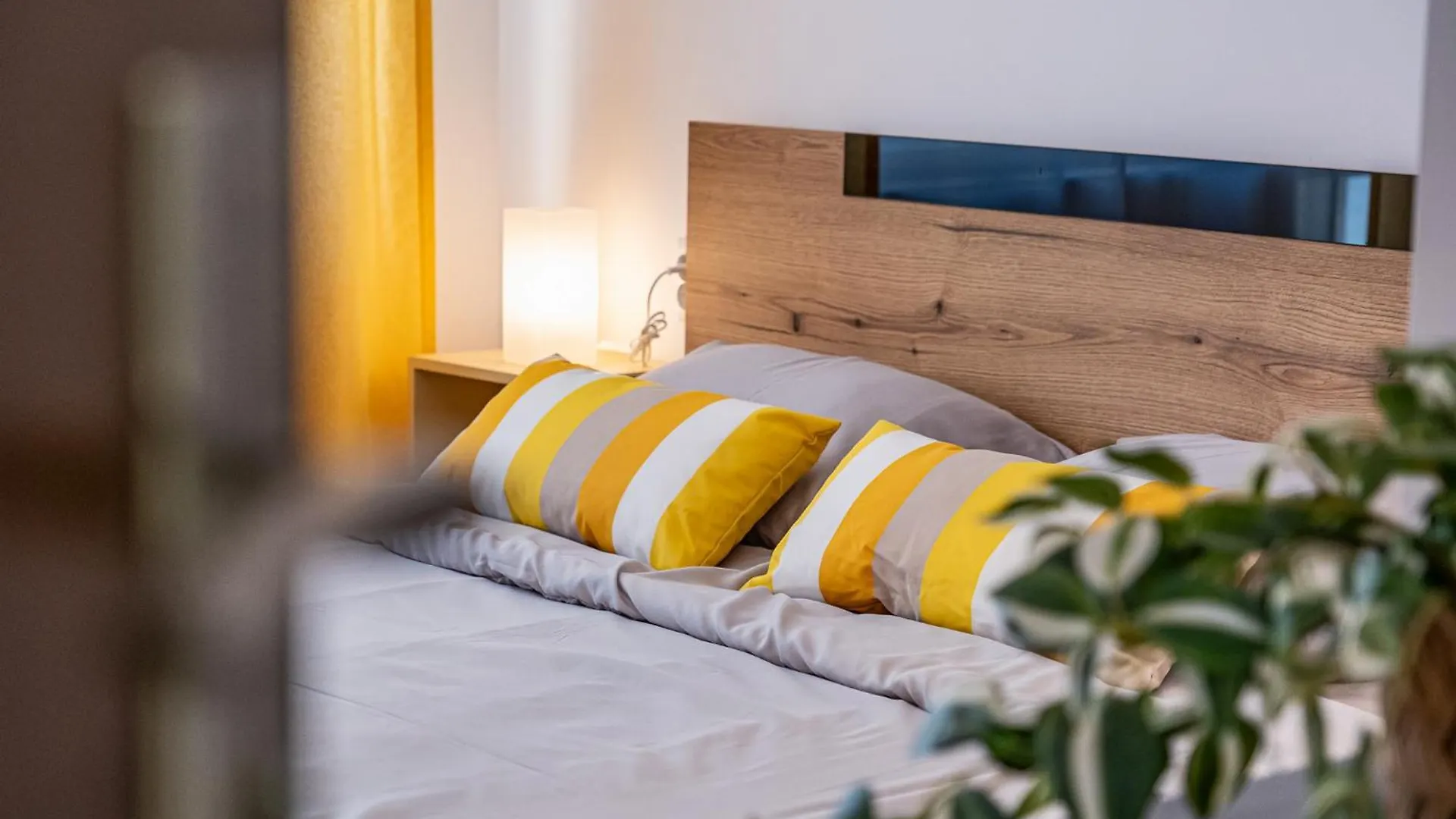 Cozy Central Apartment Varna & Parking