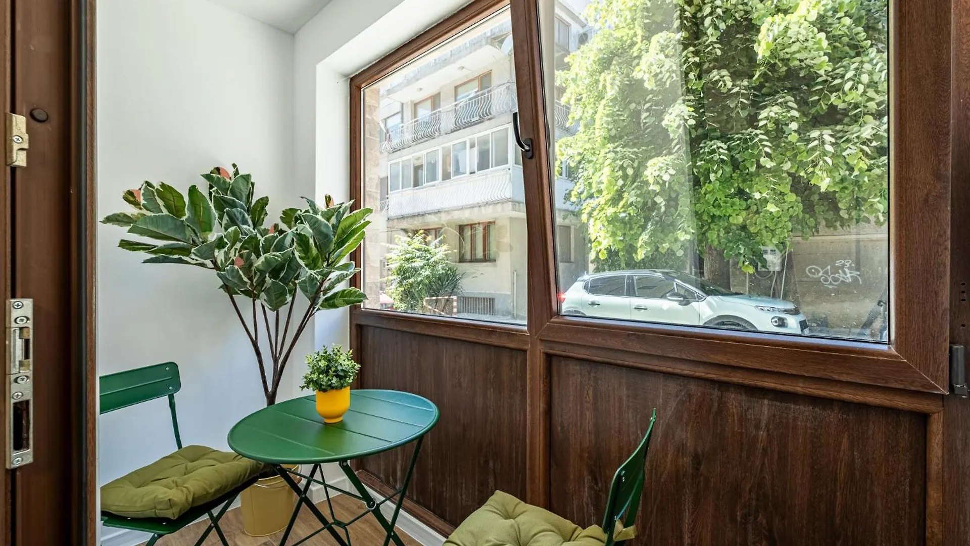 Cozy Central Apartment Varna & Parking